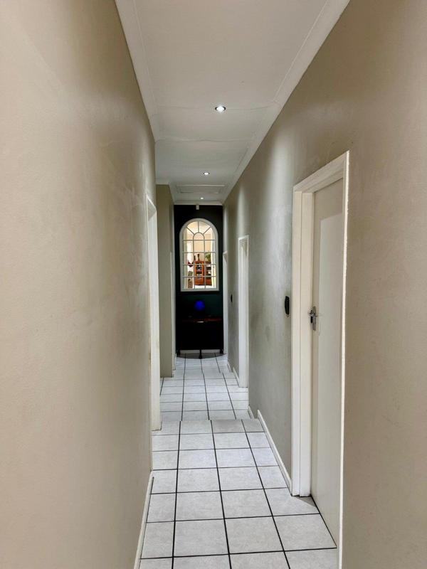 4 Bedroom Property for Sale in Rouxville Western Cape